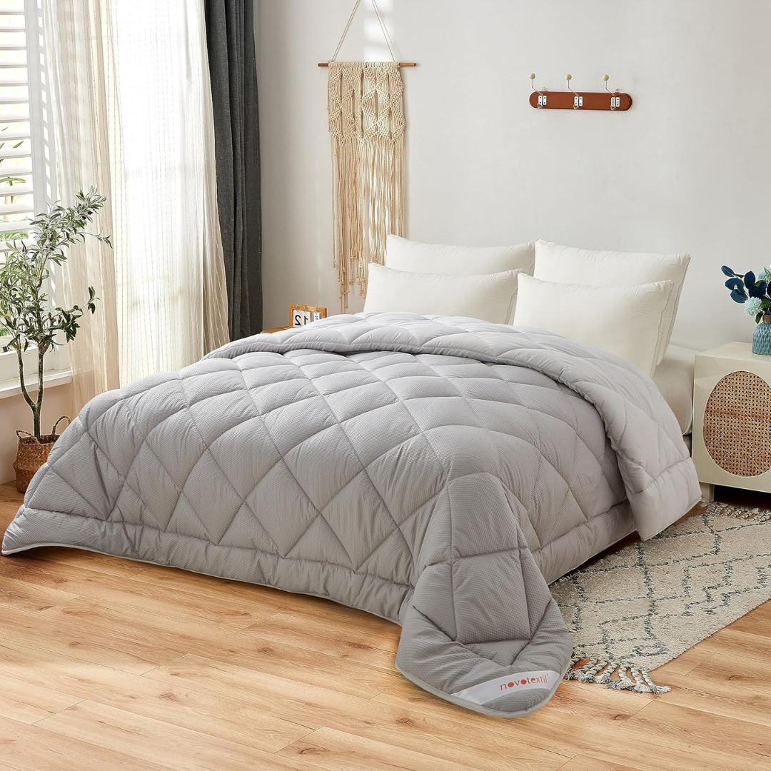 Novotextil- Couette bicolore. microfibre. Densité 350gr/m2 Gris